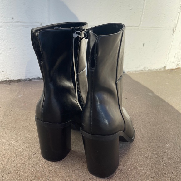 New Steve Madden Elene Block Heel Leather Ankle Boot Size 9 - Picture 5 of 7